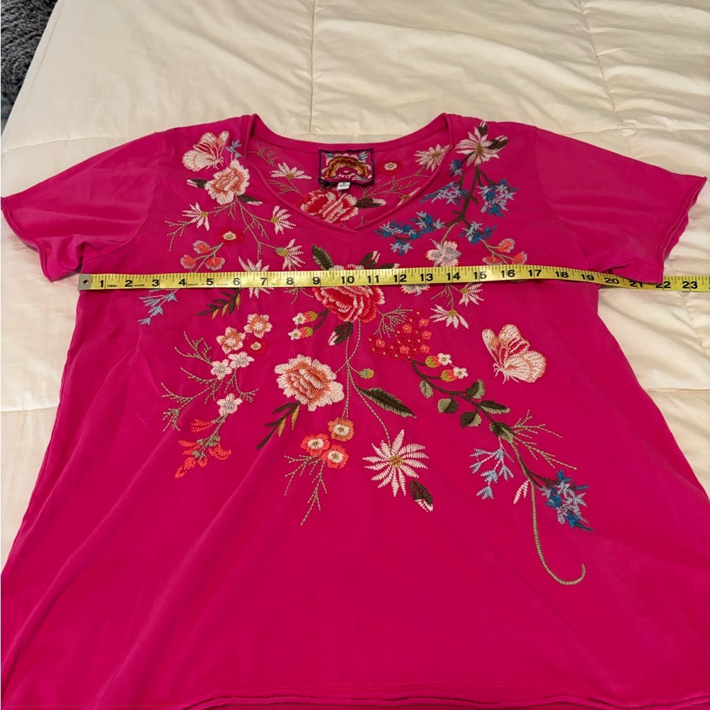 Johnny Was Embroidered Relaxed Tee - Picture 7 of 9
